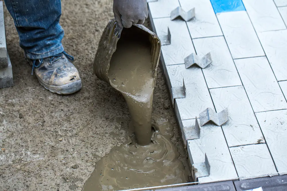 Installing pavers with mortar