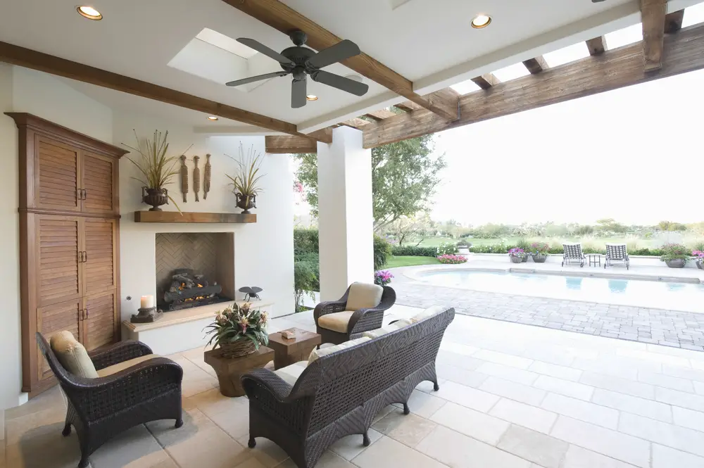 Outdoor ceiling fan